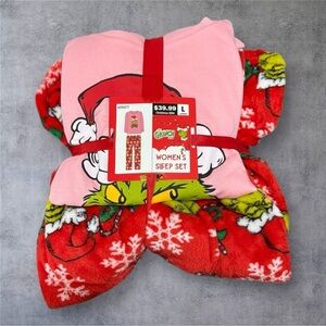 The Grinch Dr Seuss Women’s Sleep Set - NWT